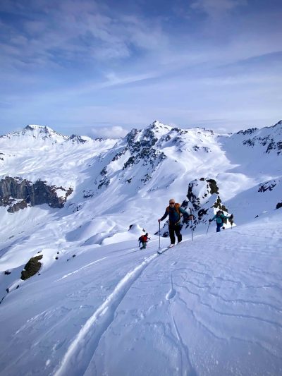 Festtags-Skitouren in St. Antönien mit Bergführer Hotel Madrisajoch Skitouren geführte Skitouren zwischen Weihnachten und Neujahr