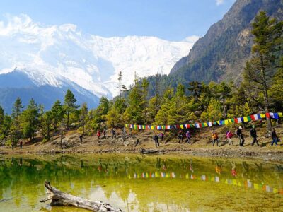 Rund um die Annapurna - Trekking: Vom fruchtbaren Tal bis zum 5415 m hohen Thorong La, spektakuläre Landschaften und Nepal in all seinen Kontrasten.