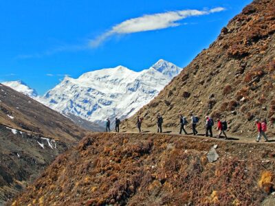 Rund um die Annapurna - Trekking: Vom fruchtbaren Tal bis zum 5415 m hohen Thorong La, spektakuläre Landschaften und Nepal in all seinen Kontrasten.